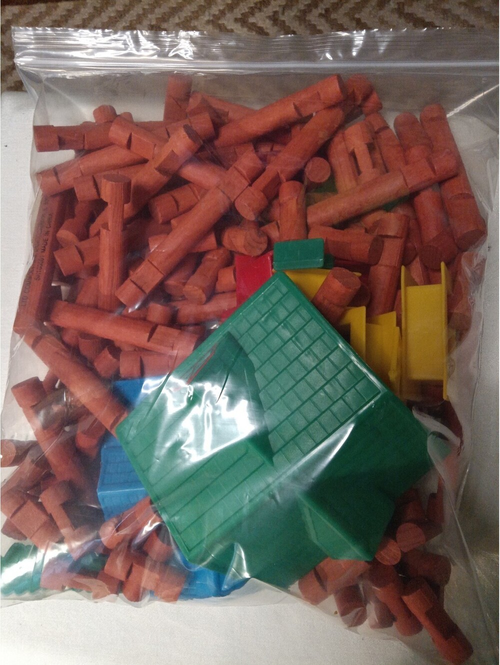 Lincoln Logs Lot 165 Wooden Pieces Plus Plastic Roofs Windows Doors Parts No Box